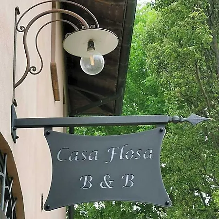 فندق مبيت وإفطار Casa Flosa & Breakfast
