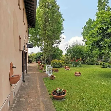 فندق مبيت وإفطار Casa Flosa & Breakfast 3*